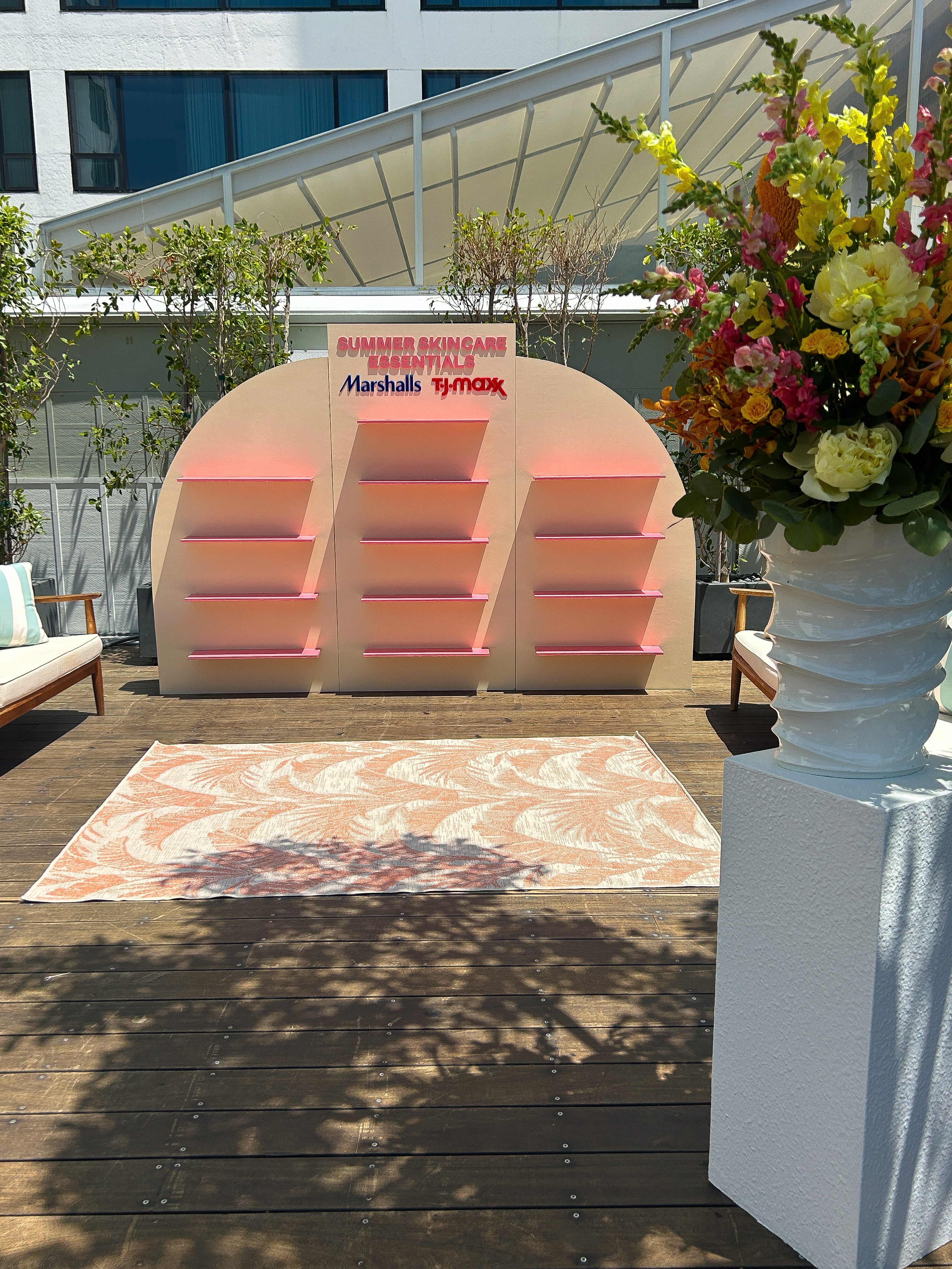 Pop Up Displays